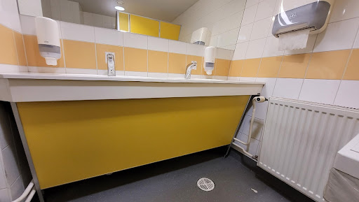 Valamulaua esisein kollane